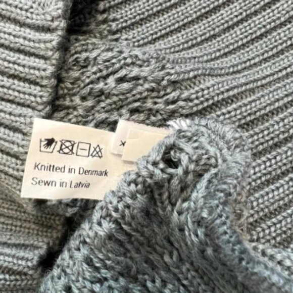 S.N.S. HERNING Knitwear Gray Crewneck Wool Knit Sweater Size Small - Picture 5 of 8